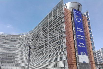 comisia europeana ne da 12 mld euro pentru sprijinirea persoanelor vulnerabile si modernizarea educatiei 67eadb06b4235