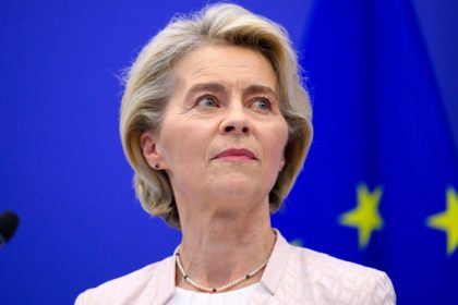 ue pregateste un plan puternic impotriva tarifelor lui donald trump ursula von der leyen toate instrumentele sunt pe masa 67ee2a3bc5a3a
