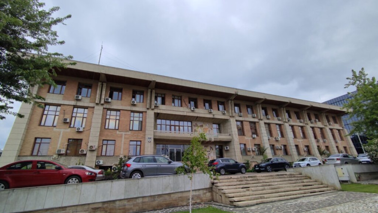 video reabilitarea prefecturii iasi in impas dupa ce din proiectul de 44 milioane de lei au fost omise ferestrele cam iresponsabil 67ee098a64255