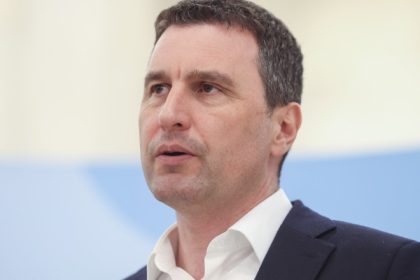 video ministrul finantelor vrea mai putine tranzactii cash in romania trebuie sa le reducem in domenii cu risc major exemplul dat 68274e629ee8a