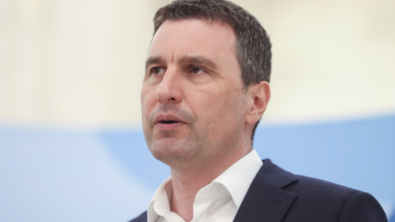 video ministrul finantelor vrea mai putine tranzactii cash in romania trebuie sa le reducem in domenii cu risc major exemplul dat 68274e629ee8a