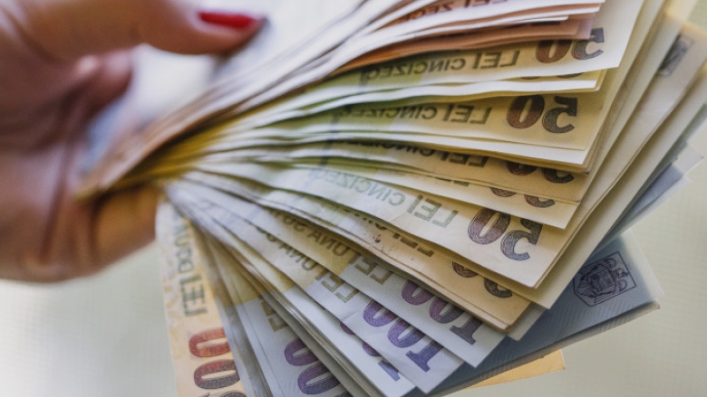 video sporuri mai mici pentru cei care lucreaza cu fonduri europene care sunt noile criterii in functie de care vor fi platiti bugetarii 68bbb55f4766e