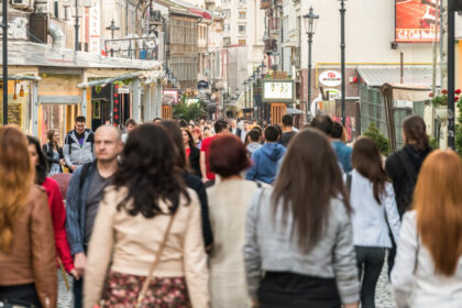 video romanii au printre cele mai scazute venituri din ue salariile din romania sunt de patru ori mai mici decat cele din luxemburg 692099be5e733