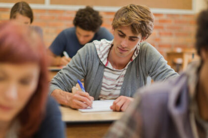 bursele sociale pentru studenti finantate cu 60 de milioane de euro din fonduri europene 6942c427ee777