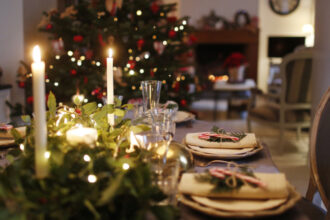 video sarbatori sub semnul austeritatii bate vantul in multe dintre hotelurile si pensiunile din tara lumea prefera sa stea pe langa casa 695bdf6058c8f